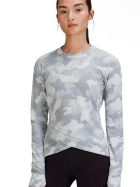 Lululemon Gray Camo Performance Long-Sleeve Top - size 14